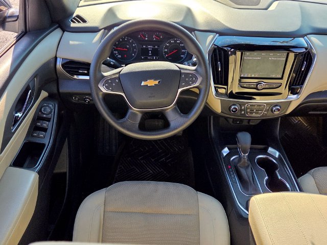 Used 2023 Chevrolet Traverse LS FWD image 7