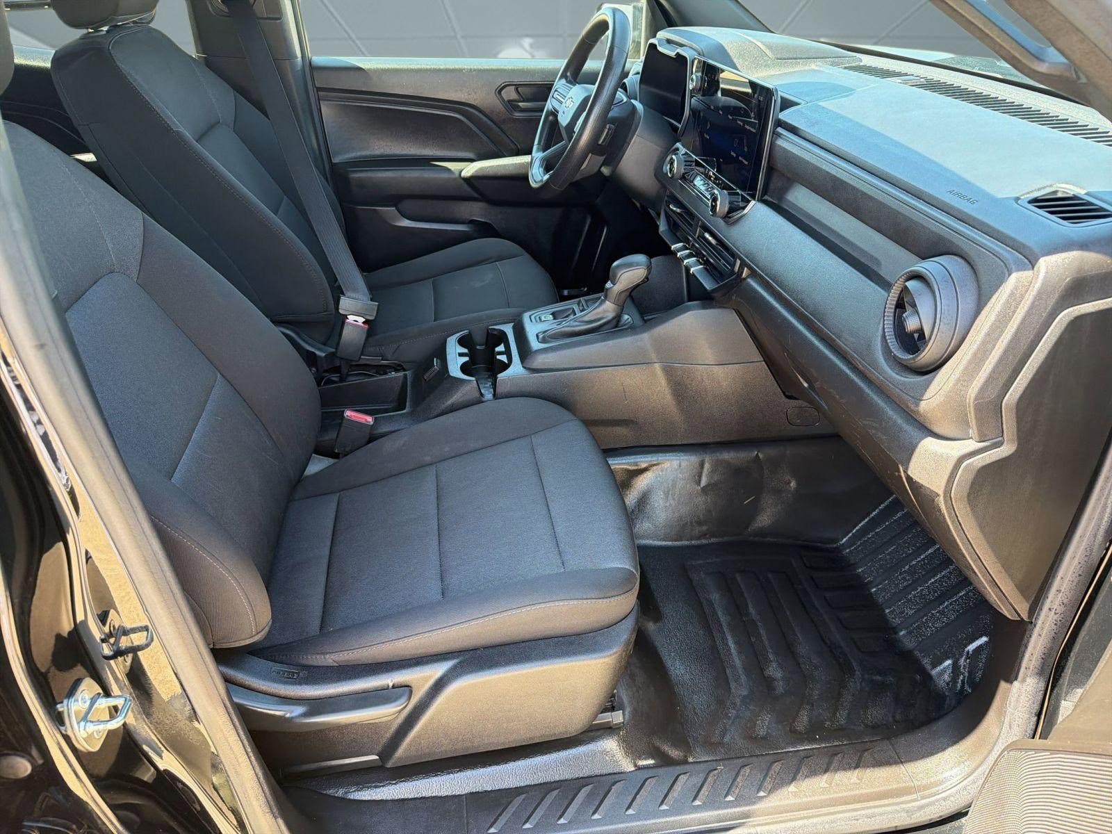 Used 2023 Chevrolet Colorado W/T image 28