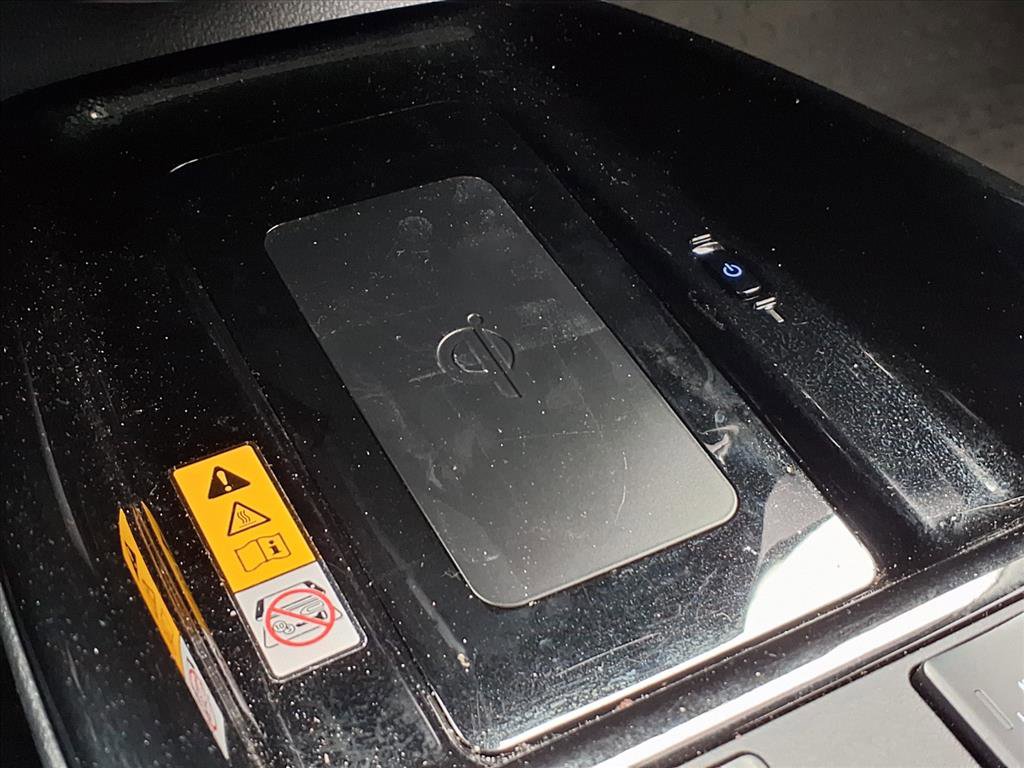 Used 2022 Toyota Prius Limited w/ Premium Convenience Package image 14