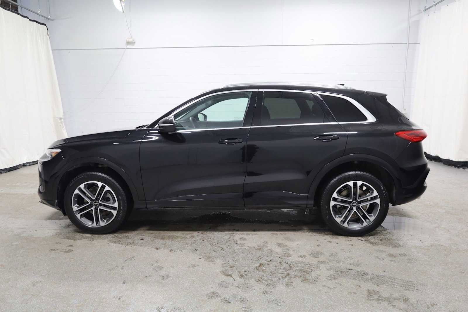 Certified 2025 Audi Q5 Premium Plus w/ Premium Plus image 2