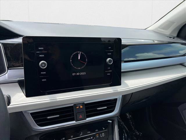 New 2025 Volkswagen Taos SE image 12