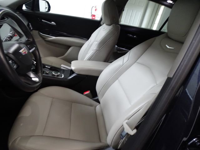 Certified 2023 Cadillac XT4 Luxury image 2