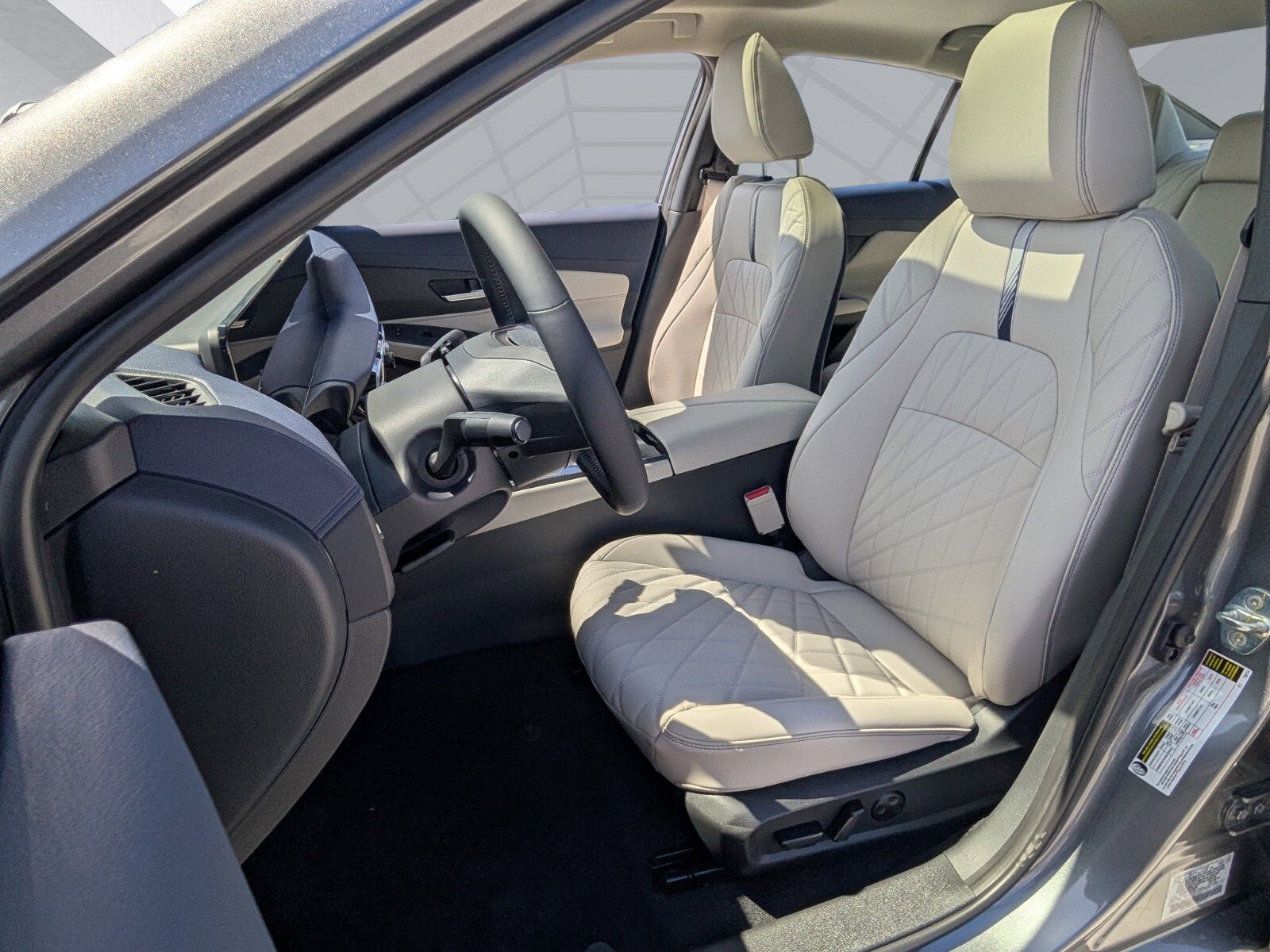 New 2026 Nissan Sentra SL w/ Floor Mat Package FWD image 4