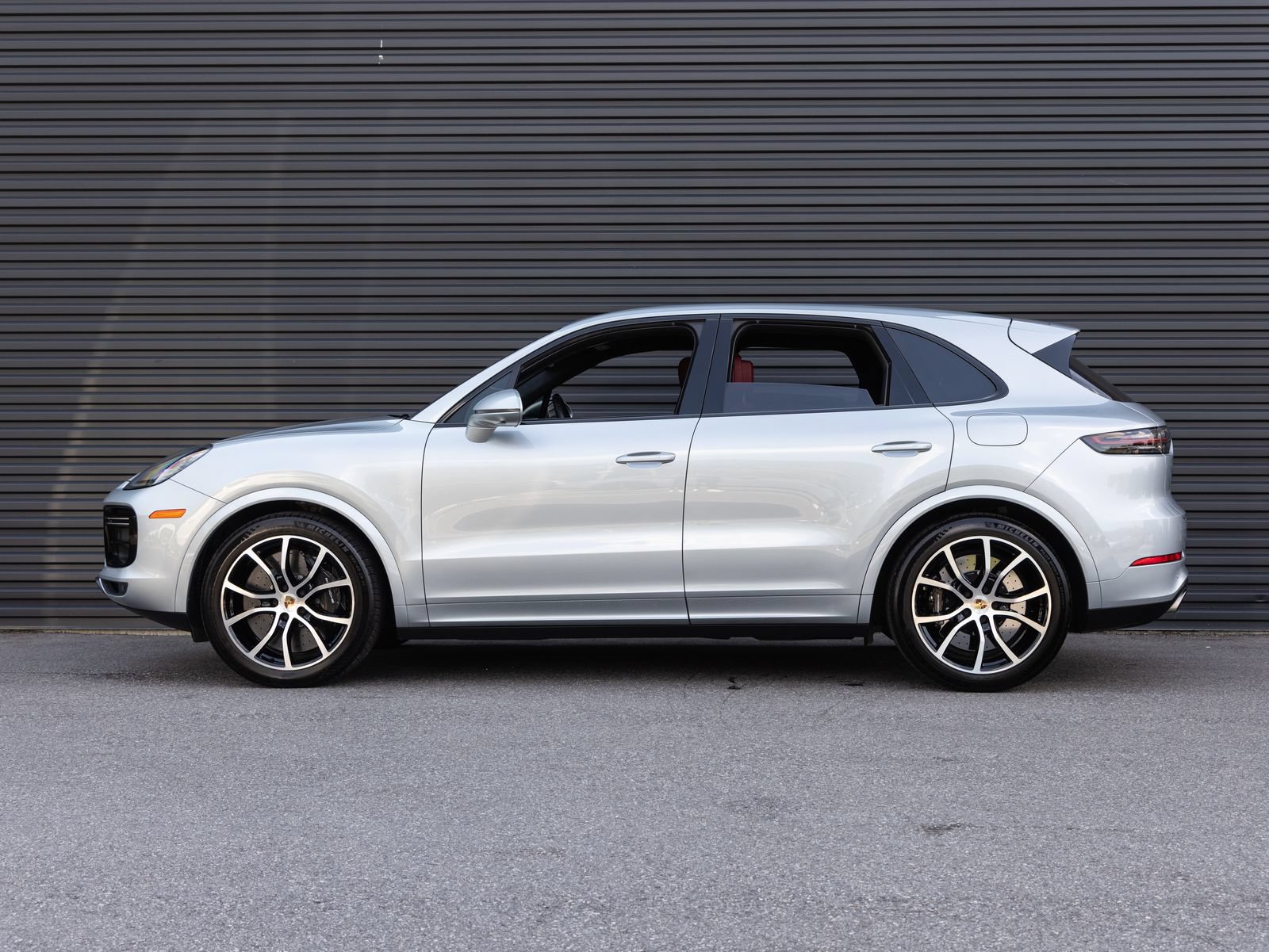 Certified 2023 Porsche Cayenne Turbo S AWD/4WD image 2