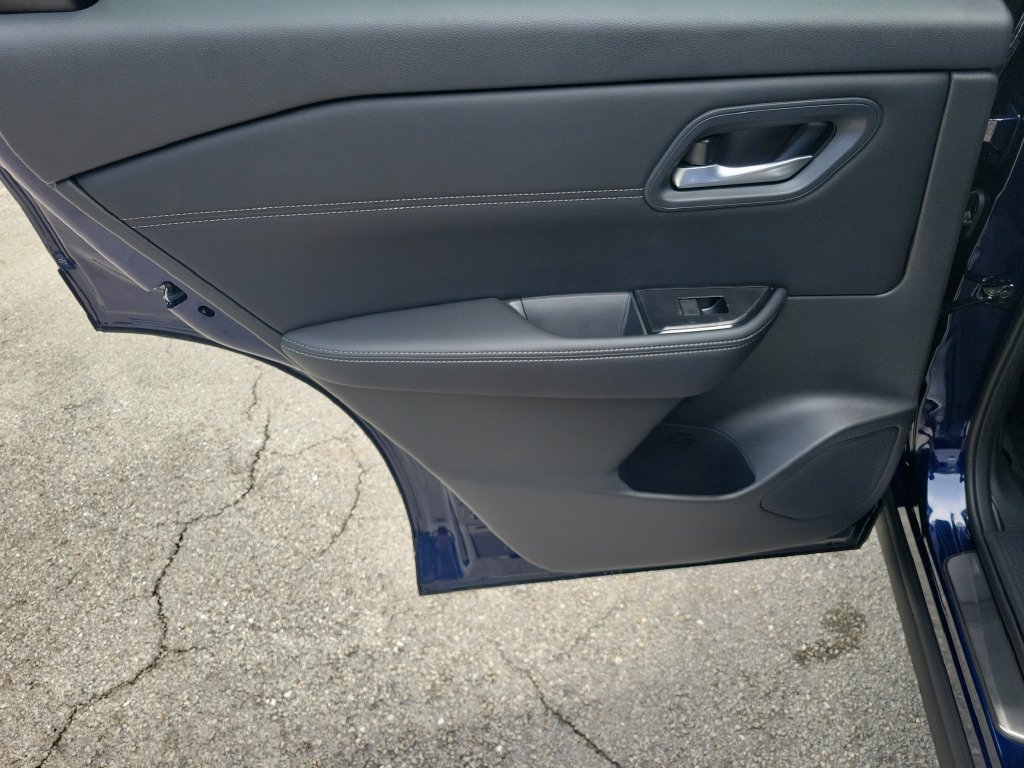 New 2026 Nissan Rogue Dark Armor AWD/4WD image 17