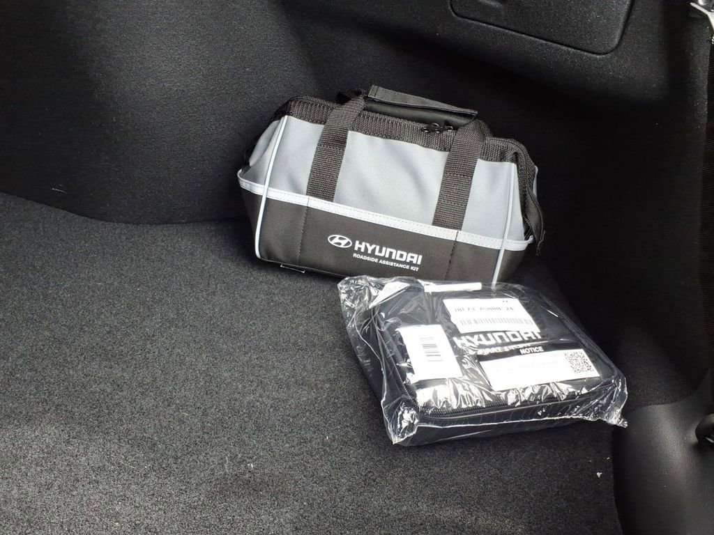New 2025 Hyundai Elantra Sport w/ Cargo Package image 12
