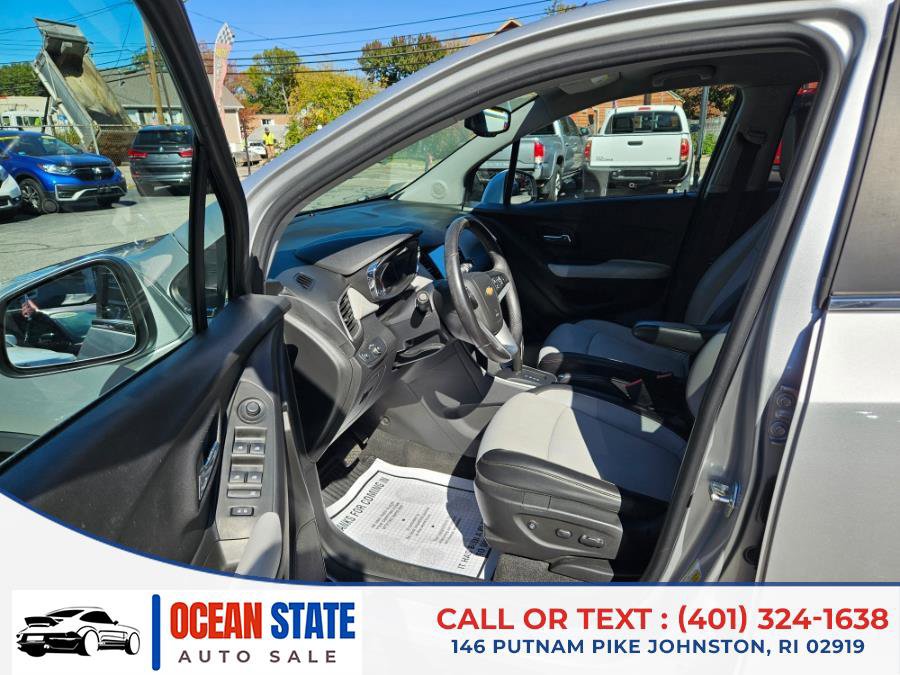 Used 2017 Chevrolet Trax LT w/ LT Convenience Package image 10