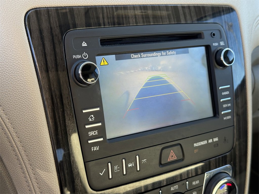 Used 2014 Chevrolet Traverse LT image 24