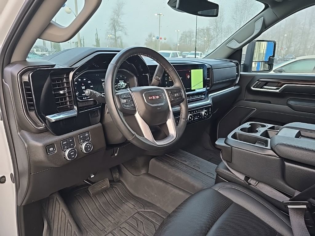 Used 2025 GMC Sierra 3500 SLT w/ X31 Off-Road Package image 10