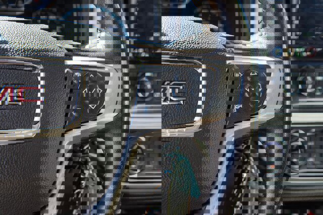 Used 2022 GMC Canyon Denali image 10