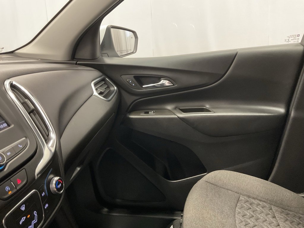 Used 2023 Chevrolet Equinox LT w/ LPO, Floor Liner Package image 16