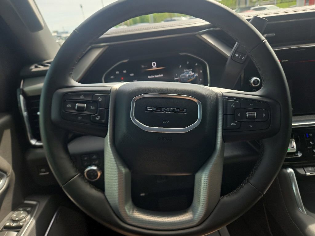 Used 2025 GMC Sierra 3500 Denali w/ Denali Reserve Package AWD/4WD image 16