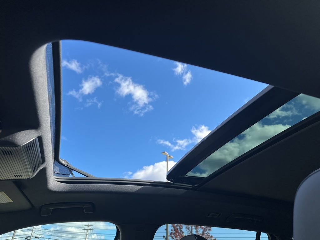 New 2026 Volkswagen Tiguan SE R-Line image 20