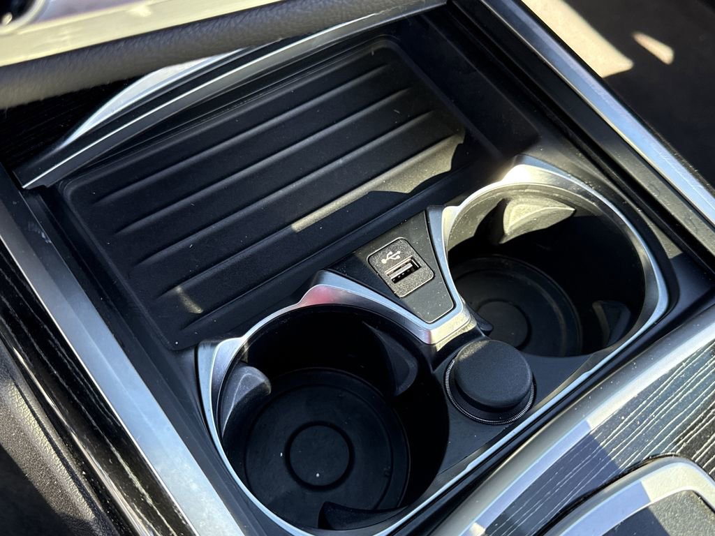 Used 2022 BMW 740i w/ M Sport Package RWD image 9