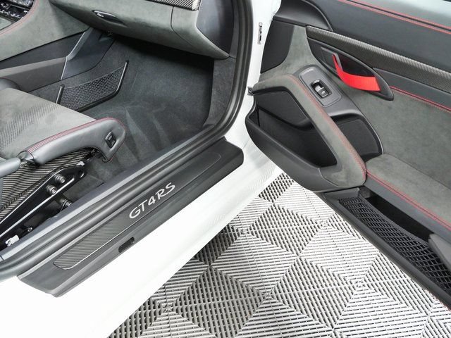 Certified 2025 Porsche 718 Cayman GT4 RS RWD image 20