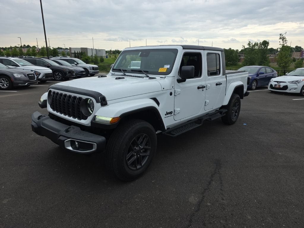 Used 2024 Jeep Gladiator Sport