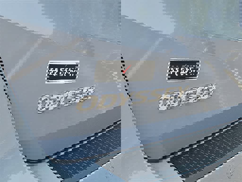 New 2026 Honda Odyssey Touring image 6