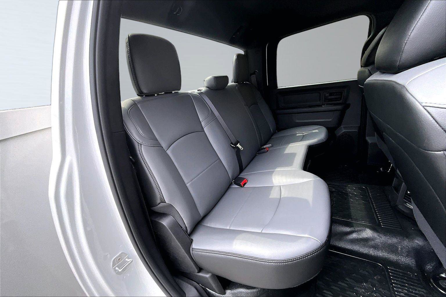 New 2026 RAM 3500 Tradesman w/ Chrome Appearance Group A AWD/4WD image 10