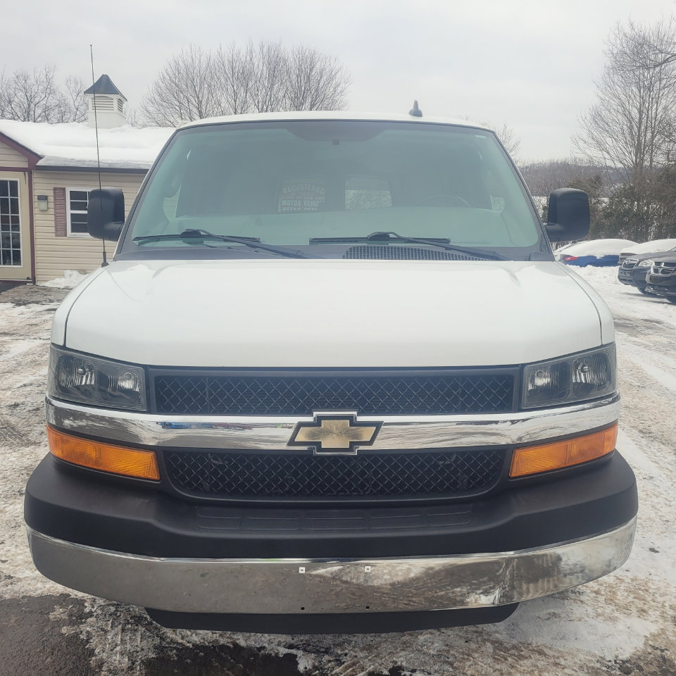 Used 2016 Chevrolet Express 3500 LT w/ LT Preferred Equipment Group image 3