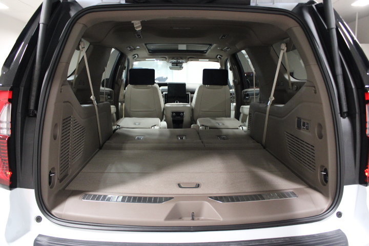 New 2026 GMC Yukon XL Denali w/ Denali Reserve Package AWD/4WD image 17