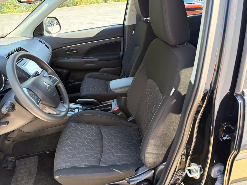 Used 2025 Mitsubishi Outlander Sport ES AWD/4WD image 36