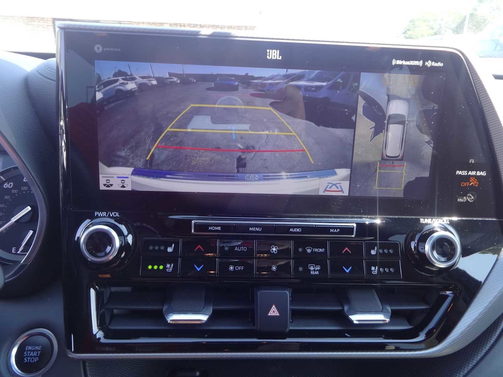 Used 2021 Toyota Highlander Platinum image 21