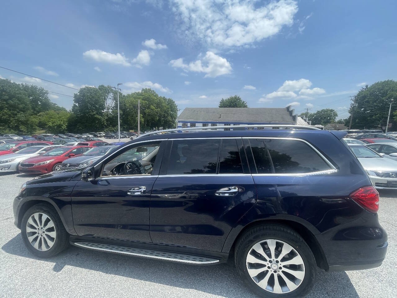 Used 2017 Mercedes-Benz GLS 450 4MATIC image 9