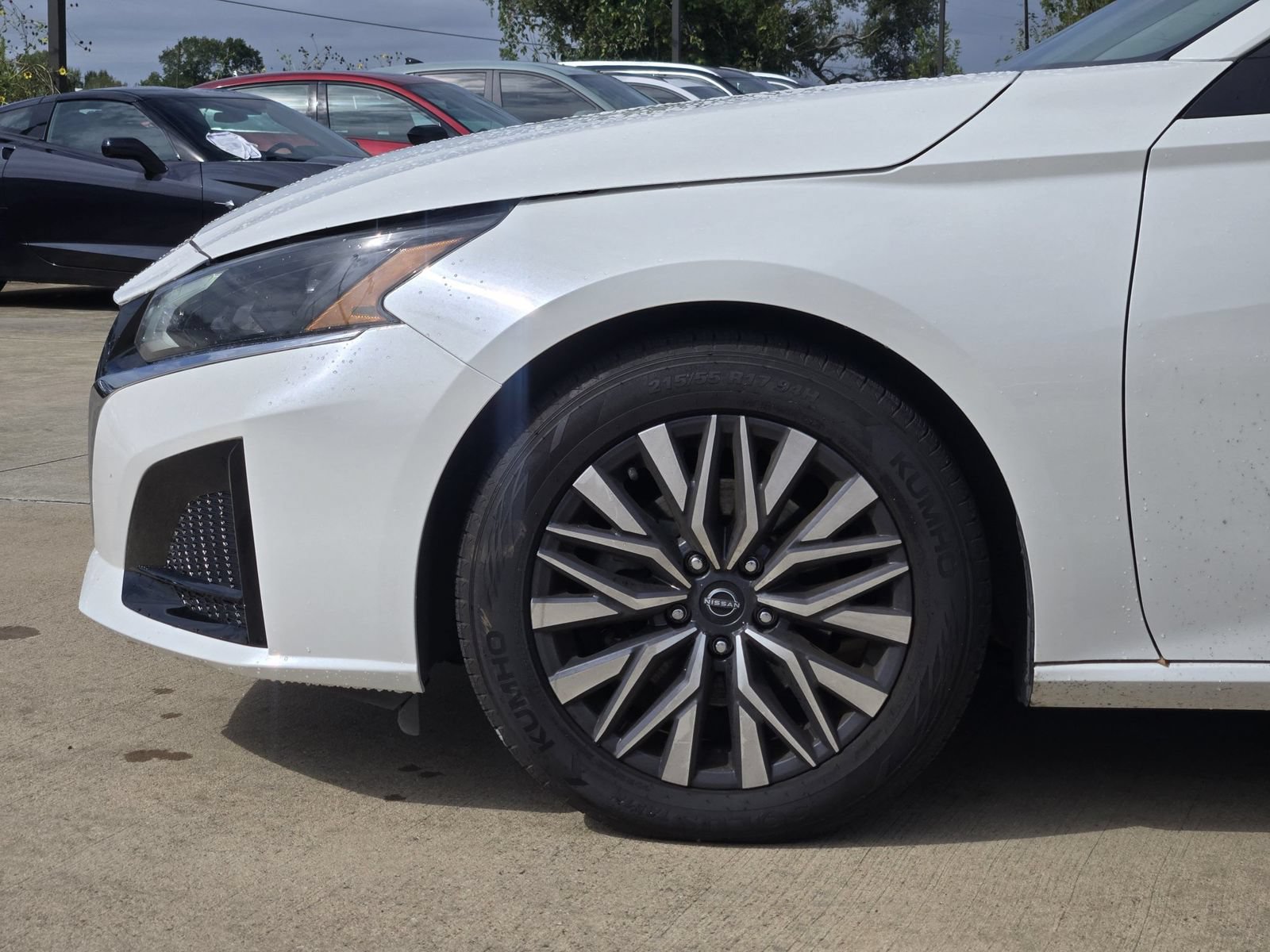 Used 2023 Nissan Altima 2.5 SV FWD image 9