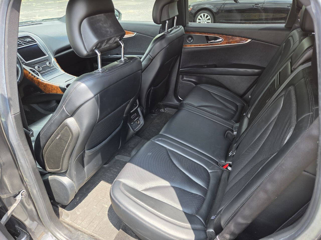 Used 2017 Lincoln MKX Reserve w/ Lincoln MKX Climate Package AWD/4WD image 7