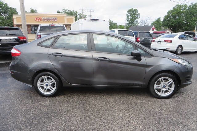 Used 2019 Ford Fiesta SE image 9