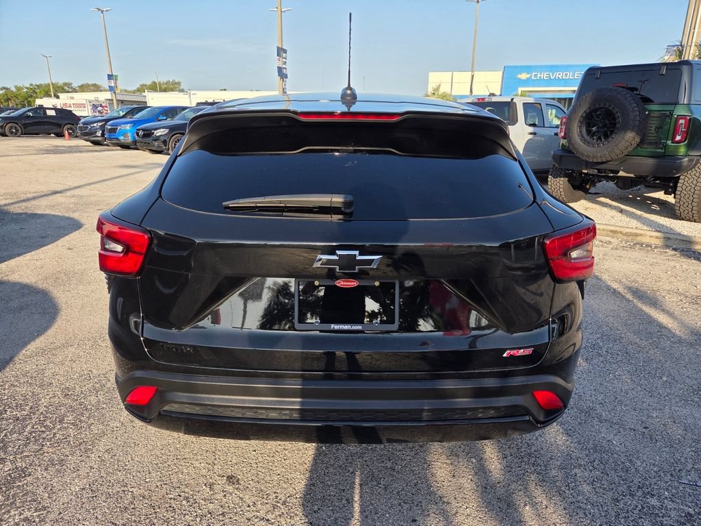 Used 2024 Chevrolet Trax RS FWD image 11