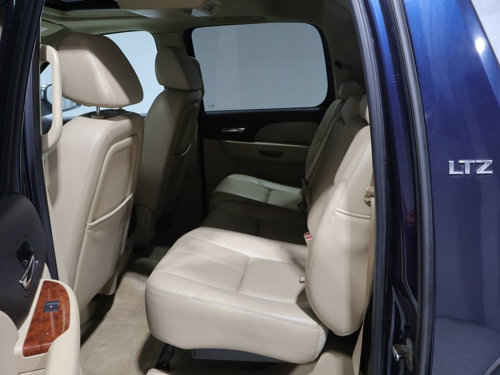 Used 2008 Chevrolet Avalanche LTZ w/ LTZ Preferred Equipment Group AWD/4WD image 20