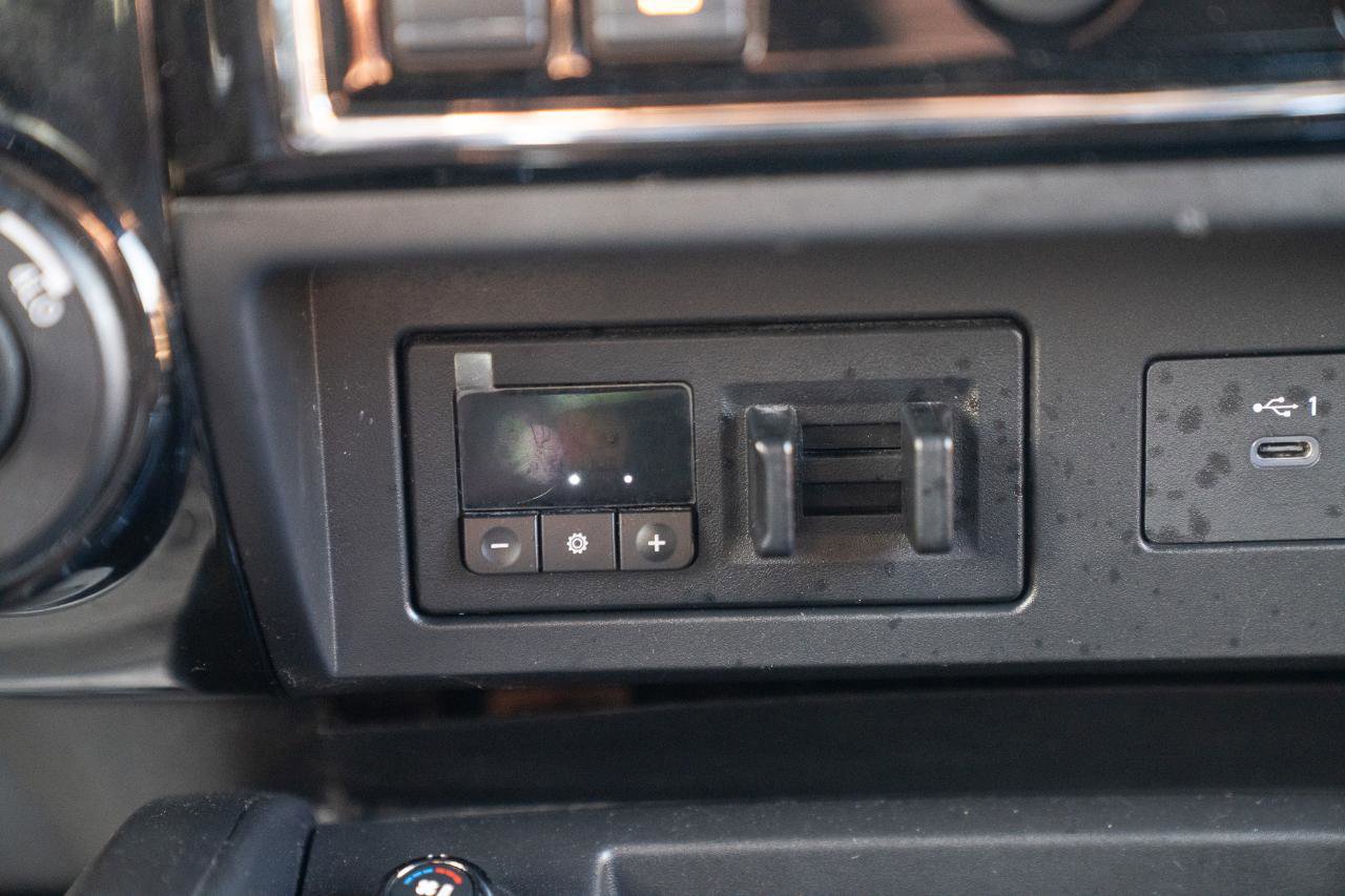 Used 2020 Nissan Titan Platinum Reserve w/ Moonroof Package image 40