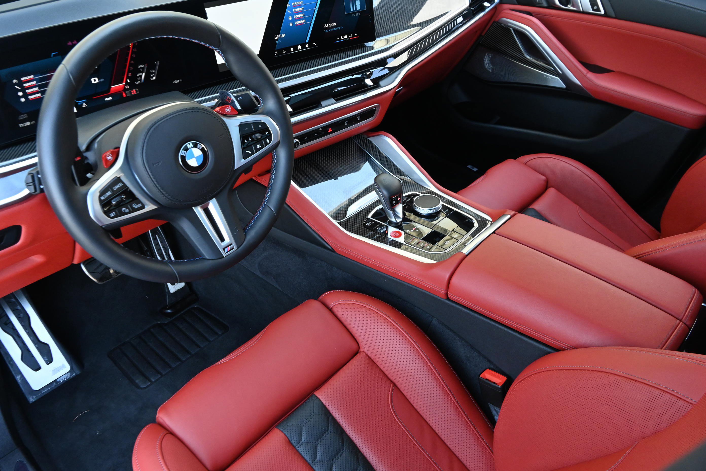 Used 2026 BMW X6 M Competition w/ Executive Package image 15