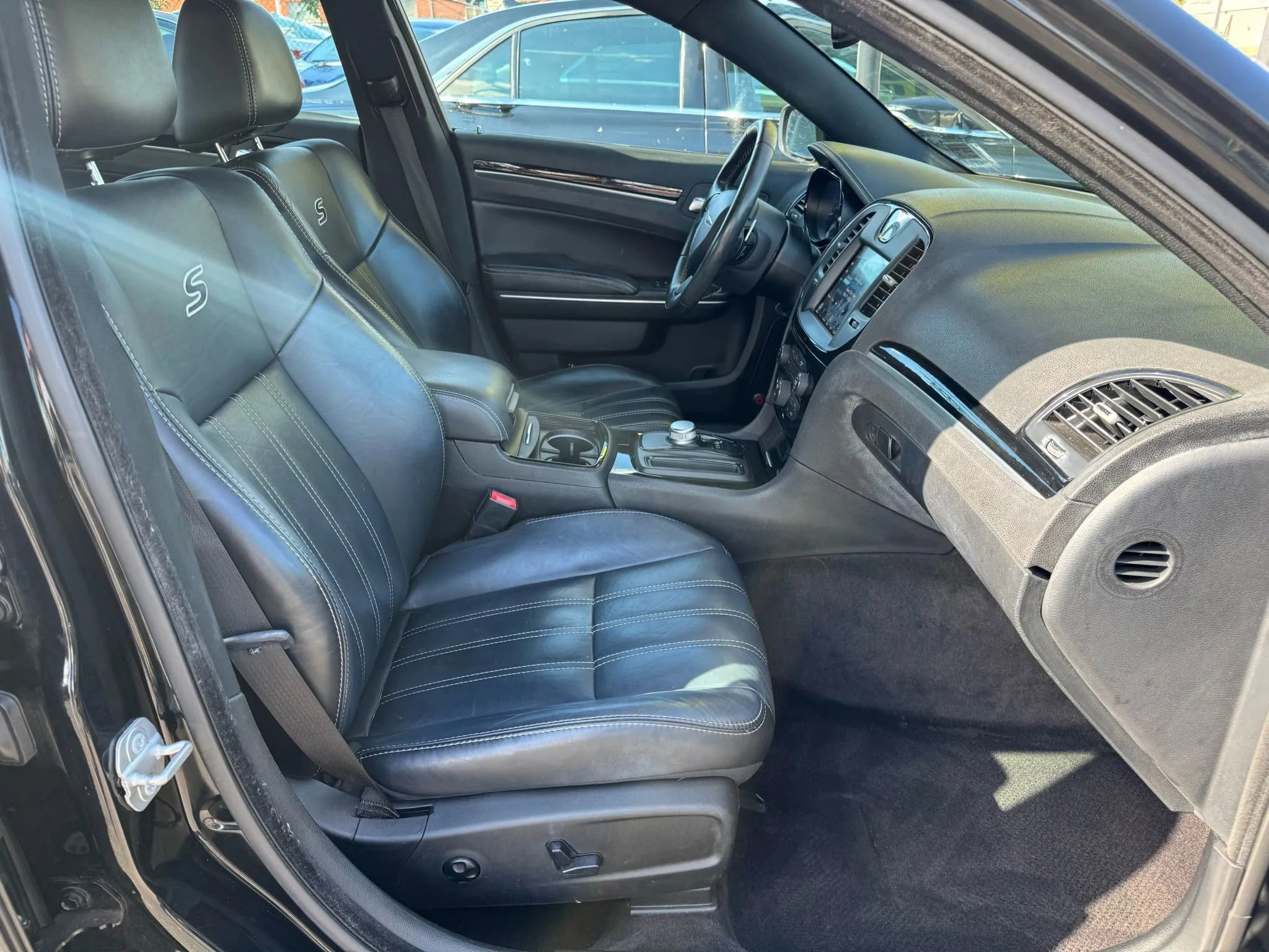 Used 2017 Chrysler 300 S w/ S Model Appearance Package image 8