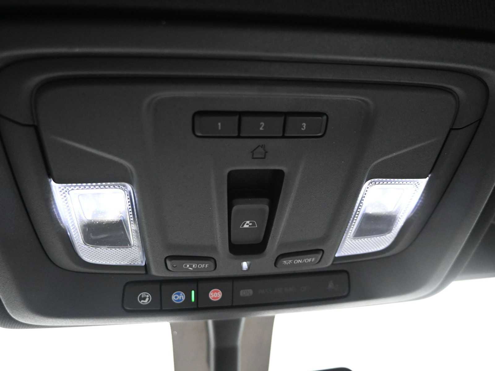 Used 2022 GMC Sierra 2500 AT4 w/ AT4 Preferred Package image 16