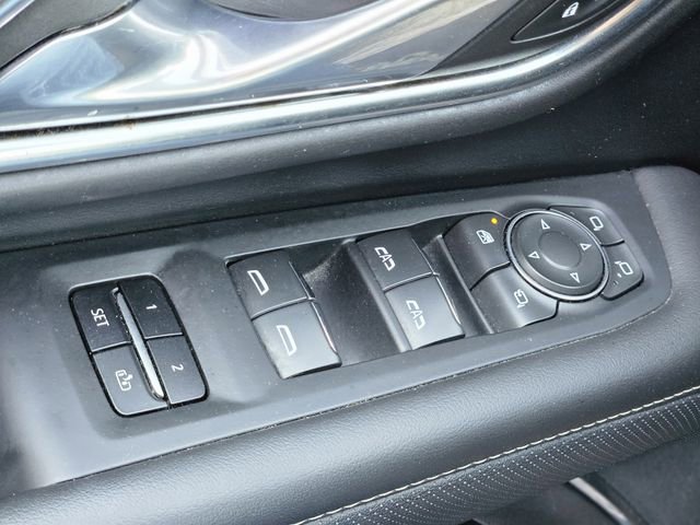 Used 2023 Chevrolet Suburban Premier image 21