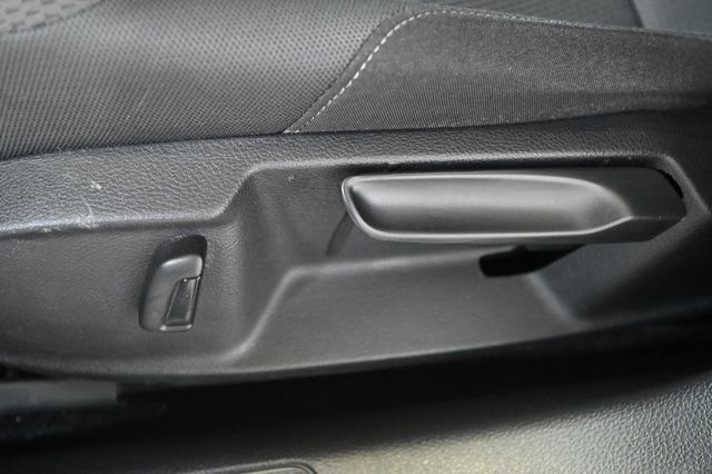 Used 2017 Volkswagen Golf S image 22