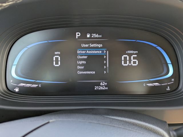 Used 2025 Hyundai Venue SEL FWD image 29
