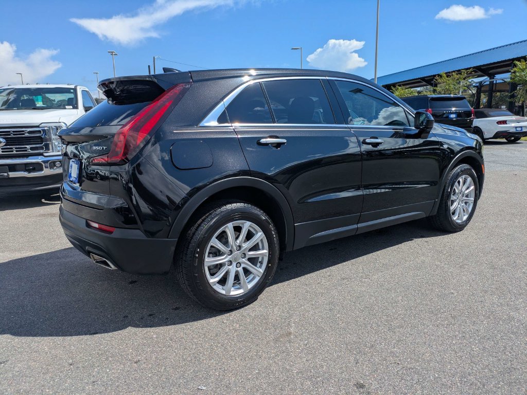 Used 2023 Cadillac XT4 Luxury FWD image 4