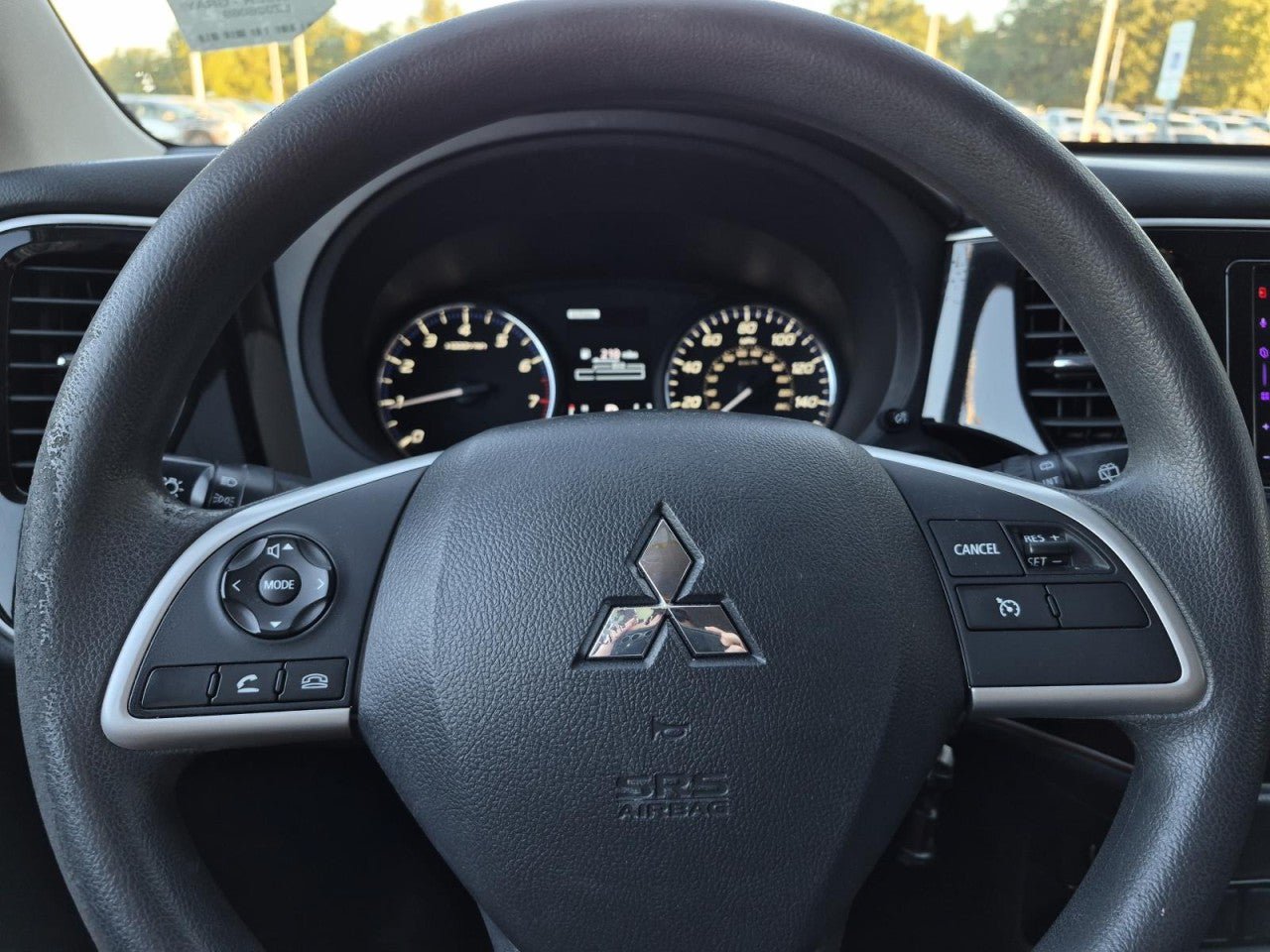 Used 2020 Mitsubishi Outlander SEL AWD/4WD image 18