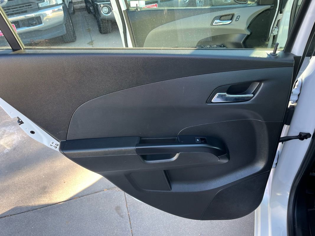 Used 2019 Chevrolet Sonic Premier FWD image 14