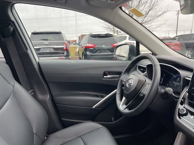 Used 2025 Toyota Corolla Cross XLE image 35