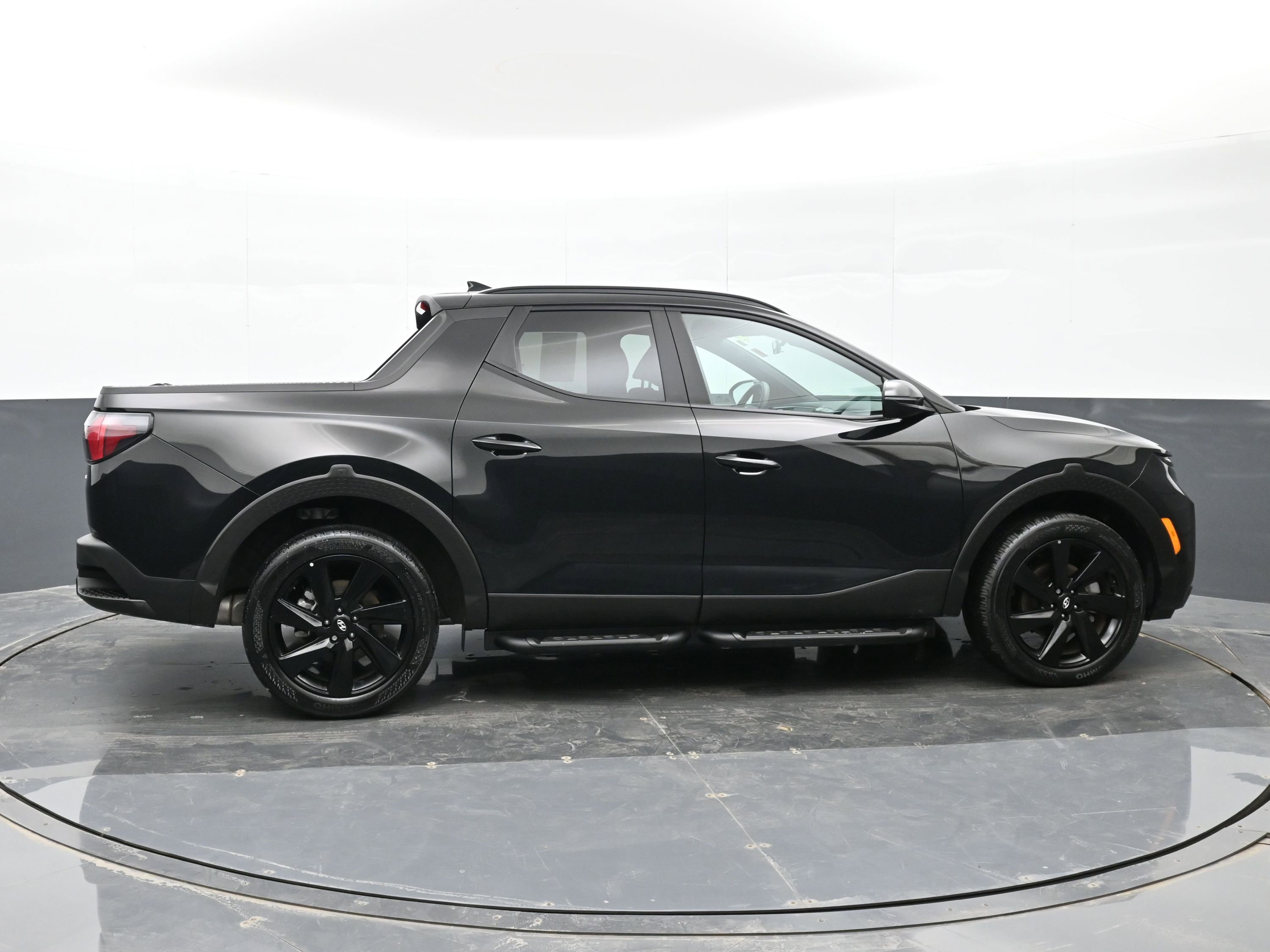 Certified 2024 Hyundai Santa Cruz Night image 9