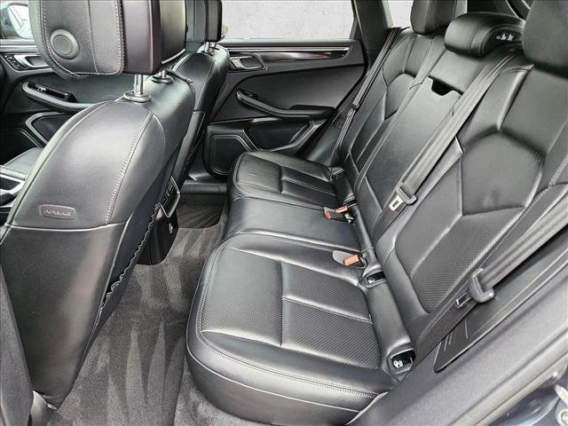 Used 2018 Porsche Macan Sport Edition image 19