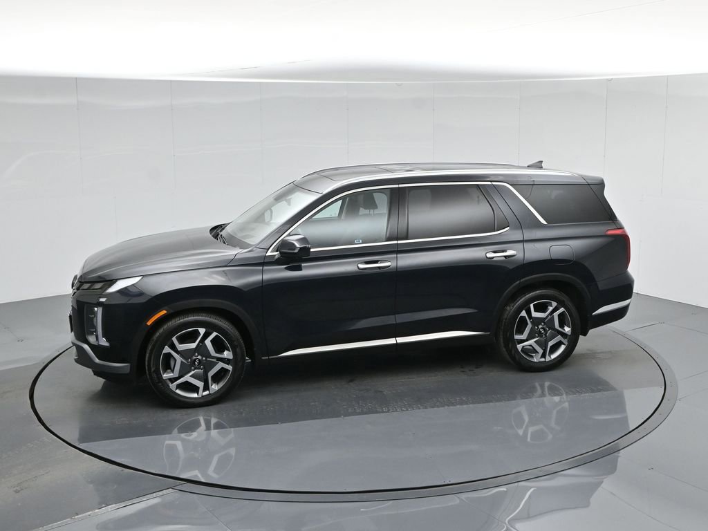 Used 2023 Hyundai Palisade Limited w/ Cargo Package image 46