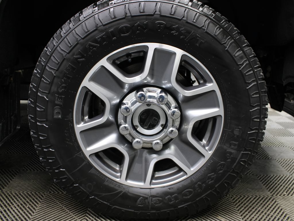 Used 2024 Ford F350 Lariat AWD/4WD image 13