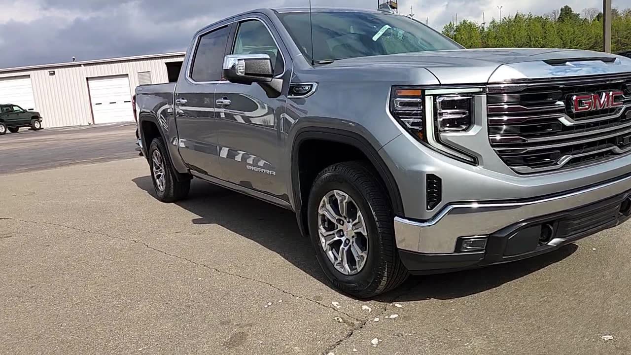 Used 2025 GMC Sierra 1500 SLT image 8