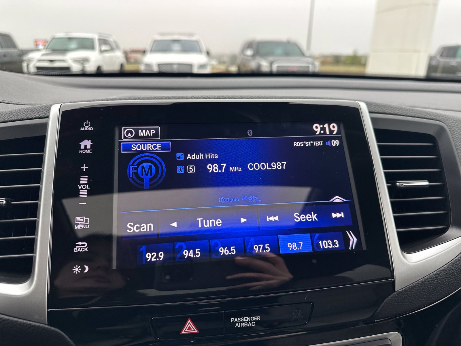 Used 2017 Honda Pilot Elite image 61