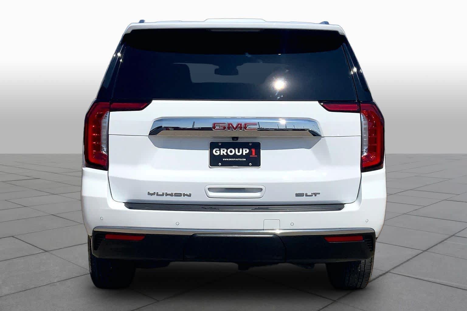 Used 2024 GMC Yukon XL SLT w/ SLT Luxury Package RWD image 5